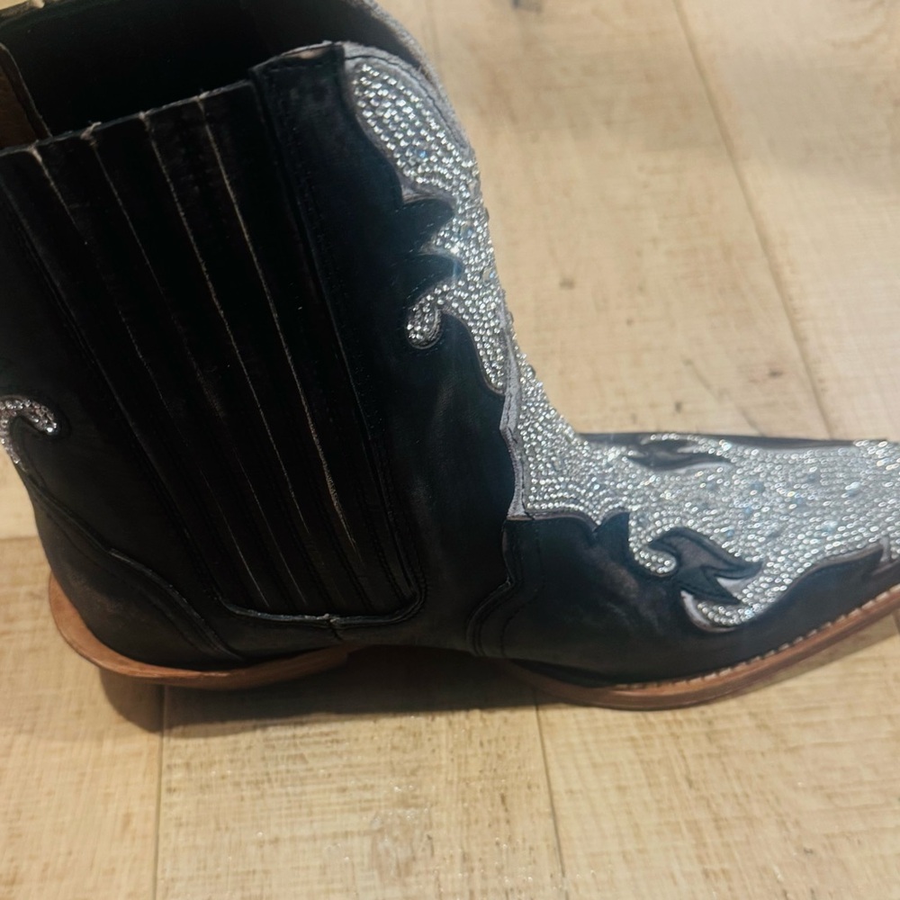 Dan Post Black Western Heeled Boots with Crystal Embellishments - Picture 4 of 8